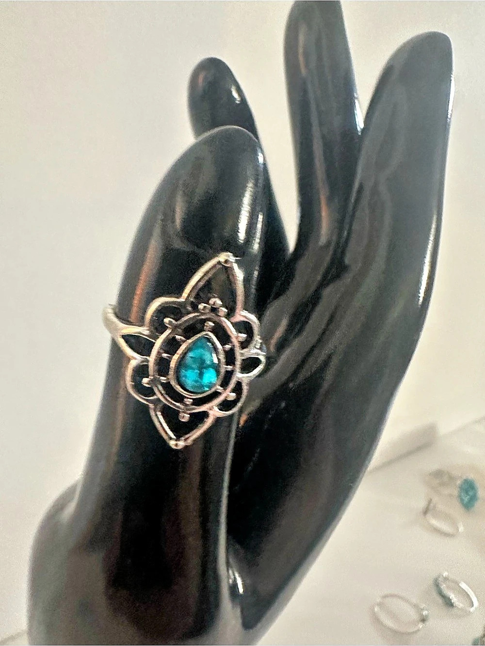 Turquoise Statement Rings Size 7 Like New - Picture 7 of 8